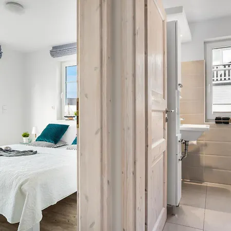 House - Sonnenterasse, Wellnessbad Mit Sauna, Kamin, Dachterrasse, Hafenblick