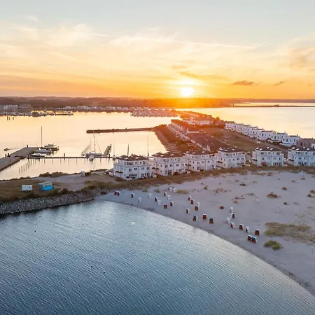 House - Sonnenterasse, Wellnessbad Mit Sauna, Kamin, Dachterrasse, Hafenblick Nyaraló *